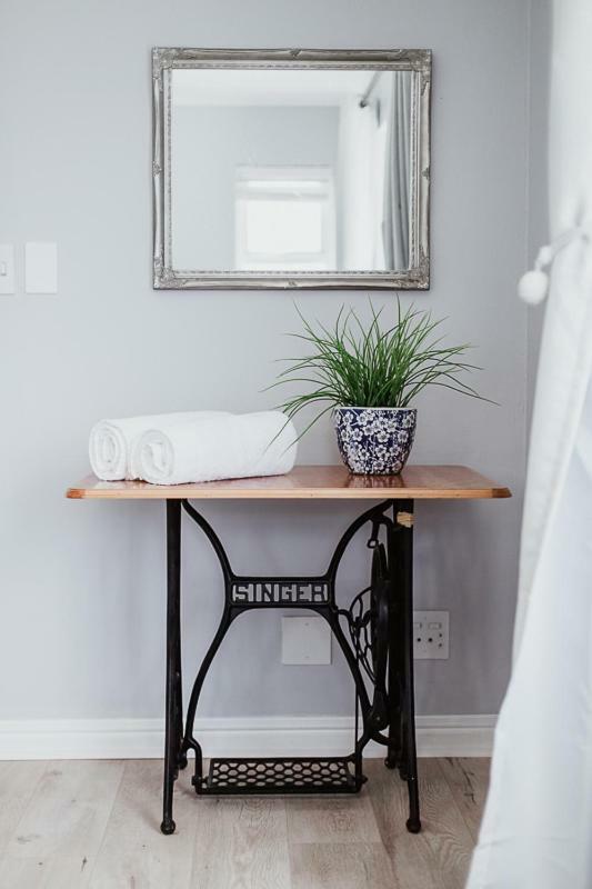 One On Gray Apartment Knysna Esterno foto