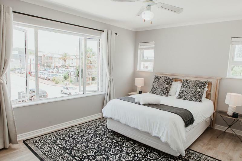 One On Gray Apartment Knysna Esterno foto