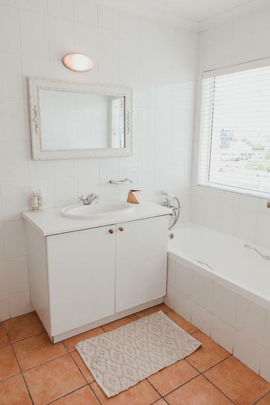One On Gray Apartment Knysna Esterno foto