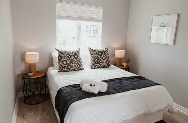 One On Gray Apartment Knysna Esterno foto
